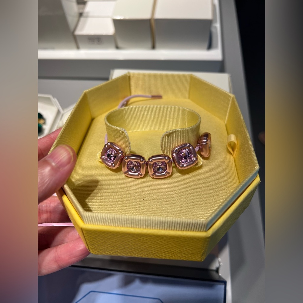 New! SWAROVSKI Dulcis Bracelet retail $400